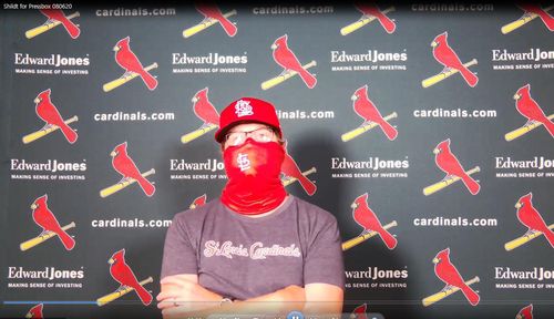 김광현의 등판 일정을 공개하는 실트 감독(서울=연합뉴스) 마이크 실트 세인트루이스 카디널스 감독이 7일(한국시간) 미국 현지 매체와의 화상 인터뷰에서 팀의 선발 로테이션을 설명하고 있다. [MLB 프레스박스 화상 인터뷰 캡처. 재판매 및 DB금지]