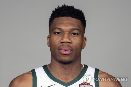2019-2020시즌 NBA 최우수선수에 오른 야니스 아데토쿤보[AP=연합뉴스 자료사진]