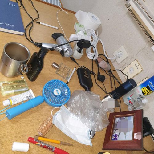 실종 공무원 선실 내부 모습[실종된 공무원 형 이모씨 제공. 재판매 및 DB 금지]