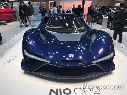 전기차 브랜드 니오 스포츠카(베이징=연합뉴스) 김윤구 특파원 = 26일 중국 베이징에서 개막한 베이징 모터쇼에서 중국 전기차 브랜드 니오(NIO)의 고성능 스포츠카 EP9이 전시돼 있다. 2020. 9. 27 ykim@yna.co.kr