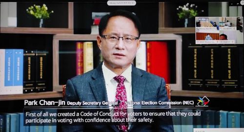 박찬진 중앙선관위 사무차장이 화상회의에서 발언하고 있다.[주미얀마 대사관 제공=연합뉴스. 재판매 및 DB 금지]