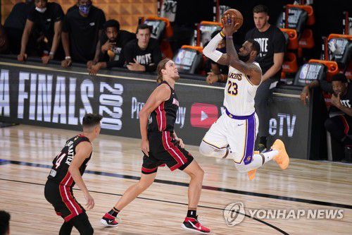 LA 레이커스와 마이애미 히트의 6차전 경기 모습. [AP=연합뉴스]