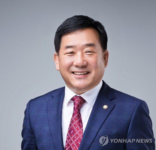 박성민 국회의원(울산=연합뉴스) 국민의힘 박성민 국회의원(울산 중구). 2020.10.27 
[박성민 의원실 제공. 재판매 및 DB 금지] leeyoo@yna.co.kr