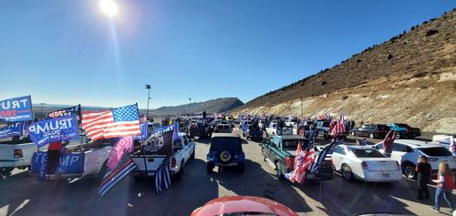 콜로라도주 고속도로를 가득 메운 트럼프 지지자 차량[트위터 캡처·재판매 및 DB 금지]