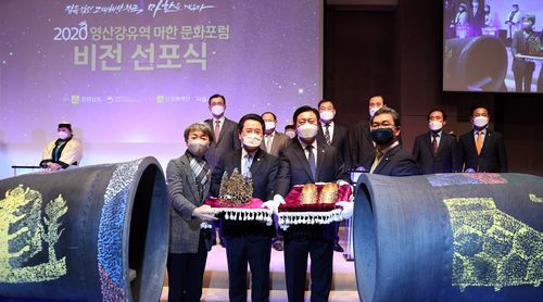 대형 옹관에 염원 담아[전남도 제공.재판매 및 DB금지]