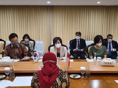 김상희 국회 부의장, 인도네시아서 女의원들과 "여성 권익 증진"[주인도네시아 한국대사관 제공]