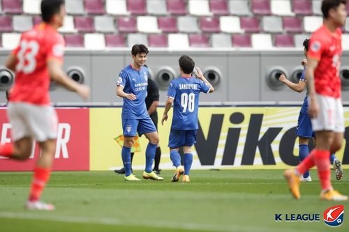 골세리머니를 펼치는 수원 삼성의 임상협[한국프로축구연맹 제공. 재판매 및 DB 금지]