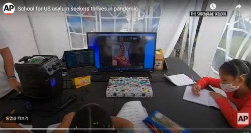멕시코 난민캠프 길거리교실[AP통신 화면 캡처]