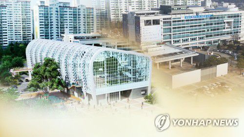 오산시청사 옥상에 '버드파크'…불법 기부채납 논란 (CG)[연합뉴스TV 제공]