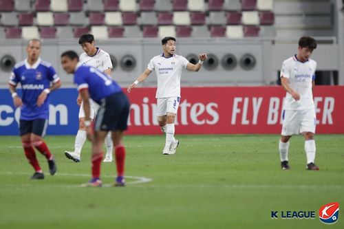 선제 실점에 아쉬워하는 수원 선수들[한국프로축구연맹 제공. 재판매 및 DB 금지]