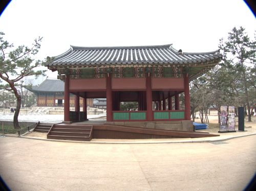 덕수궁 중화전 행각에 설치돈 장애인 경사로[덕수궁관리소 제공. 재판매 및 DB 금지]