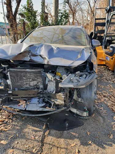 음주 운전 사고로 부서진 차량.[독자 제공. 재판매 및 DB 금지]