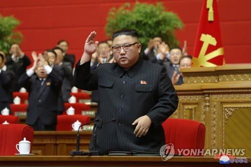 (평양=조선중앙통신) 김정은 노동당 총비서가 13일 8차 당대회를 마무리하며 군사력 강화에 대한 의지를 다시 드러냈다.
    조선중앙통신은 13일 전날 김정은 총비서가 결론에서 "핵전쟁 억제력을 보다 강화하면서 최강의 군사력을 키우는데 모든 것을 다해야 한다"고 말했다고 전했다.
   지난 5일 개회한 당대회는 12일까지 총 8일간의 일정을 끝으로 마무리됐다. 2021.1.13 
    [국내에서만 사용가능. 재배포 금지. For Use Only in the Republic of Korea. No Redistribution]