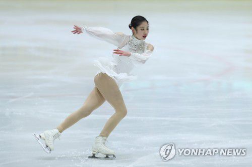 이해인 피겨 쇼트프로그램 연기(의정부=연합뉴스) 임병식 기자 = 25일 의정부실내빙상장에서 열린 제75회 전국남녀 피겨스케이팅 종합선수권대회 여자 시니어 쇼트프로그램에서 한강중학교 이해인이 연기를 펼치고 있다. 2021.2.25 andphotodo@yna.co.kr