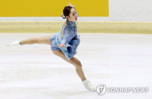 피겨 김예림(의정부=연합뉴스) 김병만 기자 = 26일 의정부실내빙상장에서 열린 제75회 전국남녀 피겨스케이팅 종합선수권대회 여자 시니어 프리스케이팅에서 김예림이 연기를 펼치고 있다.     2021.2.26 kimb01@yna.co.kr