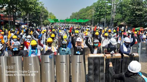 양곤 노스오깔라빠에서 열린 사망자 추모식 현장{양곤<미얀마>=연합뉴스 이정호 통신원]