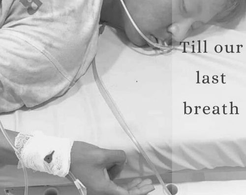 "총상으로 숨을 거두기 직전 '세 손가락 경례'하는 시민"[트위터 @ThetMon_2021]