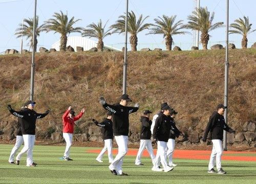 서귀포 강창학구장에서 훈련한 SSG 랜더스 선수단[SSG 랜더스 제공. 재배포 및 DB 금지]