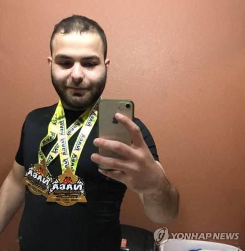 아흐마드 알리사 페이스북에 올라온 사진[FACEBOOK/AFP=연합뉴스, 재판매 및 DB 금지]