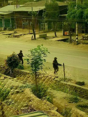 사가잉 지역 칼레에서 촬영된 군인들 모습. 2021.4.7[미얀마 나우 캡처. 재판매 및 DB 금지]