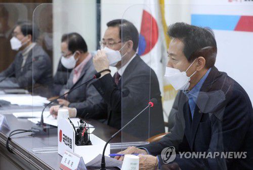 발언하는 오세훈 서울시장(서울=연합뉴스) 하사헌 기자 = 오세훈 서울시장이 11일 오후 서울 여의도 국민의힘 중앙당사에서 열린 국민의힘-서울시 부동산정책 협의회에서 발언을 하고 있다. 2021.4.11 toadboy@yna.co.kr