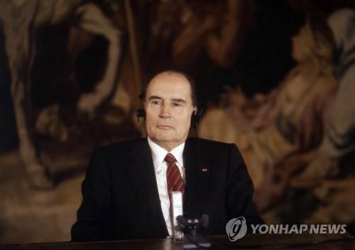 1984년 당시 프랑수아 미테랑 프랑스 대통령[AP=연합뉴스 자료사진]