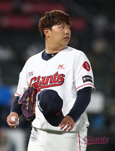 지난 22일 부산 두산전에 등판한 롯데 서준원[롯데 자이언츠 제공. 재판매 및 DB 금지]