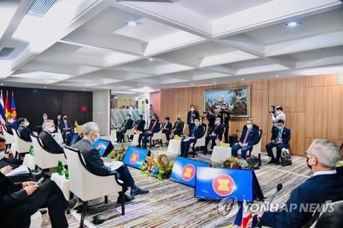 자카르타의 아세안 사무국 청사에서 열린 특별정상회의[AFP=연합뉴스]