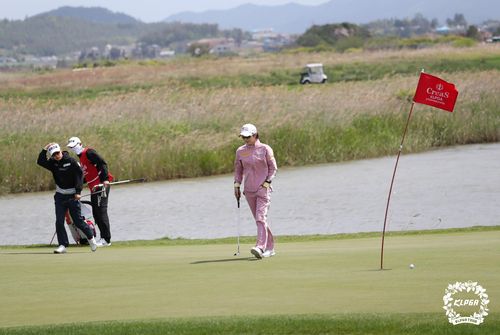 강풍 속에 치러진 KLPGA 챔피언십 3라운드.[KLPGA 제공. 재판매 및 DB 금지]