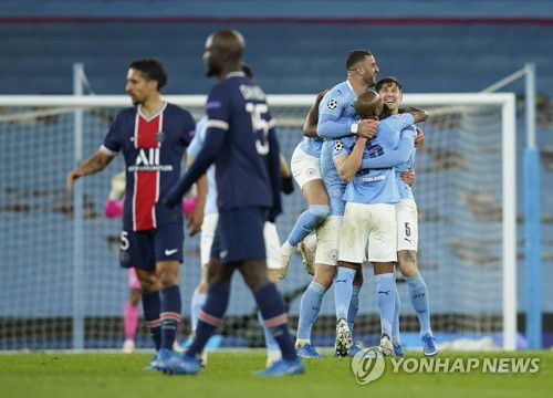 기뻐하는 맨시티 선수들[AP=연합뉴스]