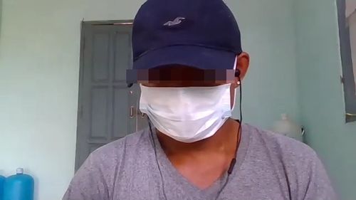 카렌반군 캠프에서 연합뉴스와 화상 인터뷰 중인 아웅씨. 2021.5.8[양곤=연합뉴스 이정호 통신원]