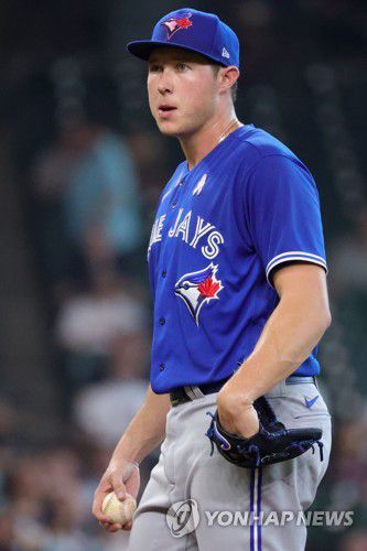 3회말 위기 맞은 토론토 피어슨[AFP=연합뉴스]