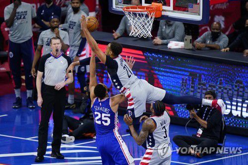 필라델피아-워싱턴 선수들 경기 모습[AP=연합뉴스]