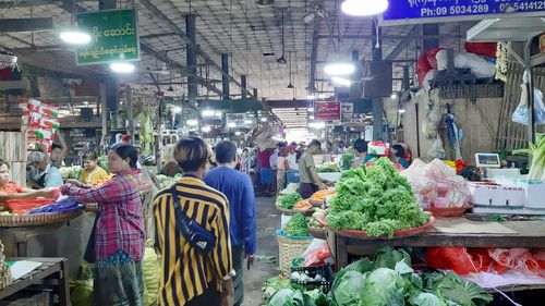 뜨리 밍갈라 종합 재래시장 내 채소·과일 시장 2021.6.2[양곤=연합뉴스 이정호 통신원]