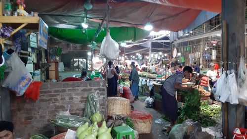 평소에는 발 디딜 틈이 없었던 뜨리 밍갈라 종합 재래시장. 2021.6.2.
[양곤=연합뉴스 이정호 통신원]