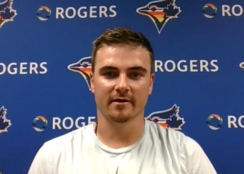 인터뷰하는 토론토 백업 포수 리즈 맥과이어토론토 블루제이스 포수 리즈 맥과이어가 21일(한국시간) 미국 메릴랜드주 볼티모어 오리올파크 앳 캠든야즈에서 열린 미국프로야구 메이저리그(MLB) 볼티모어 오리올스와 방문경기를 마친 뒤 화상 인터뷰하고 있다. [MLB 화상인터뷰 캡처. 재배포 및 DB금지]