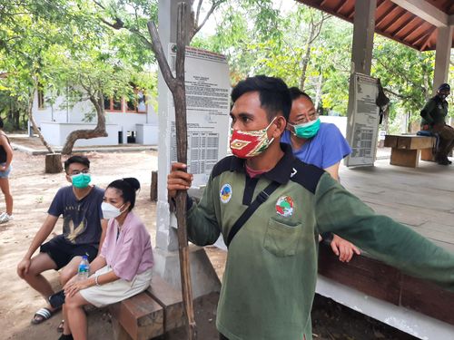 코모도섬 관광안내인 "사진 욕심 부리다 물린 관광객 있어"(라부안바조[인도네시아]=연합뉴스)