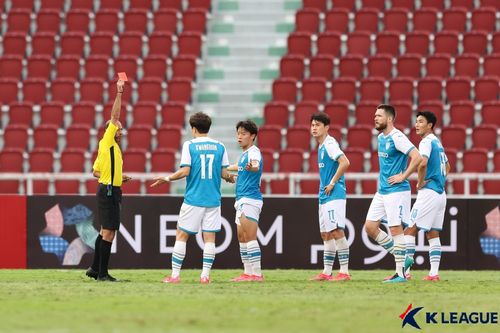 신광훈 퇴장 장면[한국프로축구연맹 제공. 재판매 및 DB 금지]