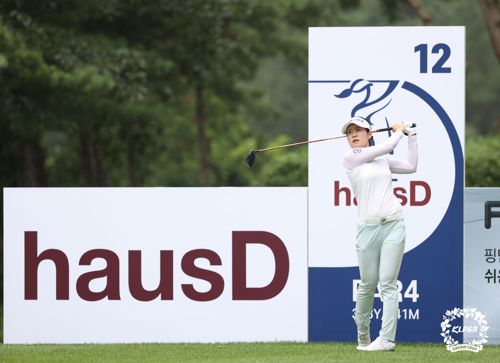 티샷 하는 박민지(서울=연합뉴스) 9일 경기 파주 서원밸리CC에서 열린 '대보 하우스디 오픈' 1라운드 12번 홀에서 박민지가 티샷 하고 있다. 2021.7.9      [KLPGA 제공. 재판매 및 DB 금지] photo@yna.co.kr