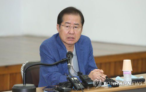 대구서 기자간담회 하는 홍준표대권에 도전하는 국민의힘 홍준표 의원이 지난 16일 오후 대구시당에서 기자간담회를 하고 있다. [연합뉴스 자료사진]