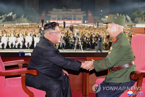 북한, 7차 노병대회 개최…김정은 참석(평양 조선중앙통신=연합뉴스) 북한이 27일 평양 조국해방전쟁승리기념탑 앞에서 제7차 전국노병대회를 열었다고 조선중앙통신이 28일 보도했다. 2021.7.28      [국내에서만 사용가능. 재배포 금지. For Use Only in the Republic of Korea. No Redistribution] nkphoto@yna.co.kr