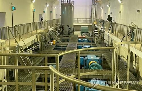 지난달 9일 취수장 시설파손 긴급 보수[연합뉴스 자료사진]