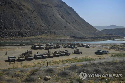 판지지르의 아프간 무장 군대. [AFP=연합뉴스]