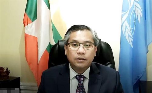 연합뉴스와 화상 인터뷰를 하고 있는 초 모 툰 주유엔 미얀마 대사[방콕=김남권 특파원]