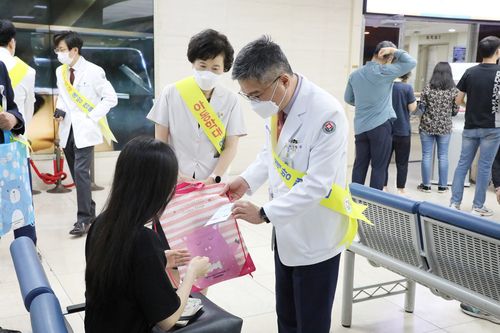 전남대병원 아동학대 예방 캠페인[전남대병원 제공. 재판매 및 DB 금지]