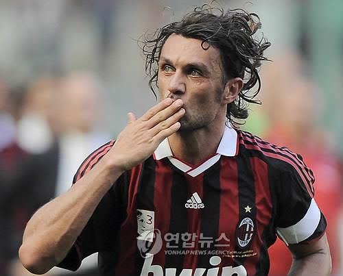 2009년 5월 AC밀란에서 현역 마지막 홈 경기를 할 때 파올로 말디니의 모습.[EPA=연합뉴스 자료사진]