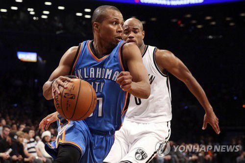 의료사기 사건 가담한 전 NBA 선수 서배스천 텔페어(왼쪽)[AP=연합뉴스 자료사진]