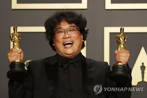 영화 '기생충'으로 2020년 오스카상 작품상, 감독상을 받은 봉준호 감독[EPA 연합뉴스 자료사진. 재판매 및 DB 금지]