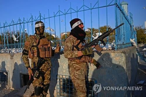 아프간 마자르-이-샤리프에서 경계 활동 중인 탈레반 대원 [AFP 연합뉴스 자료사진. 재판매 및 DB 금지]