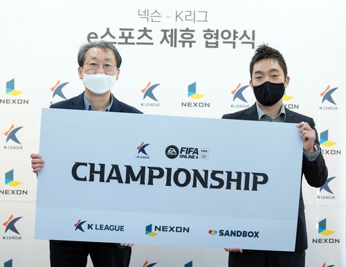 넥슨-K리그 e스포츠 업무 협약식한국프로축구연맹 조연상 사무총장(왼쪽)과 넥슨 박정무 그룹장. [한국프로축구연맹 제공. 재판매 및 DB 금지]